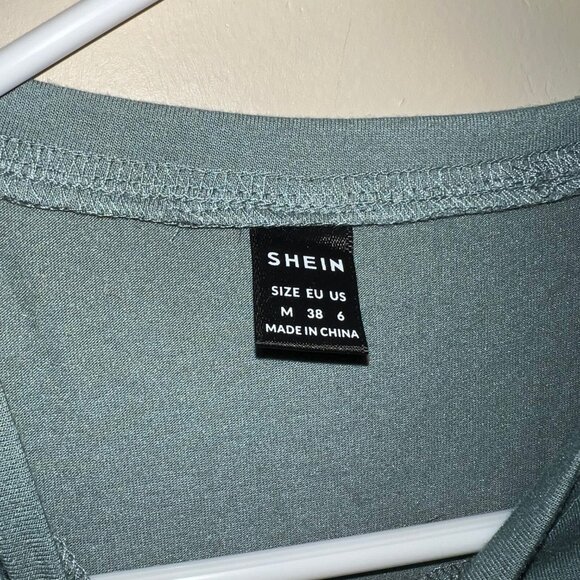 $5 Bundle Add On - NWOT Shein Ruffle Sleeve Shirt - Picture 2 of 4